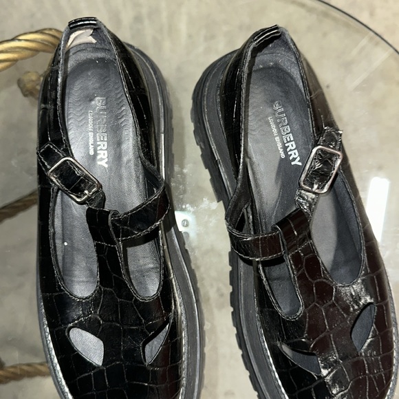 Burberry Mary Janes - Picture 8 of 9